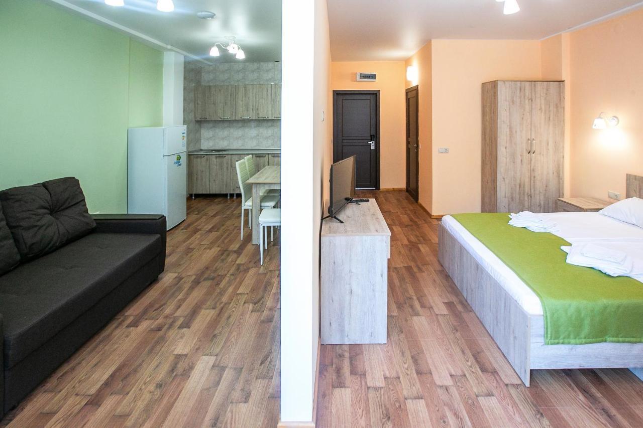 Гостиница "Курорт" Pizunda Exterior photo